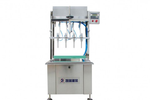 四頭半自動直線灌裝機